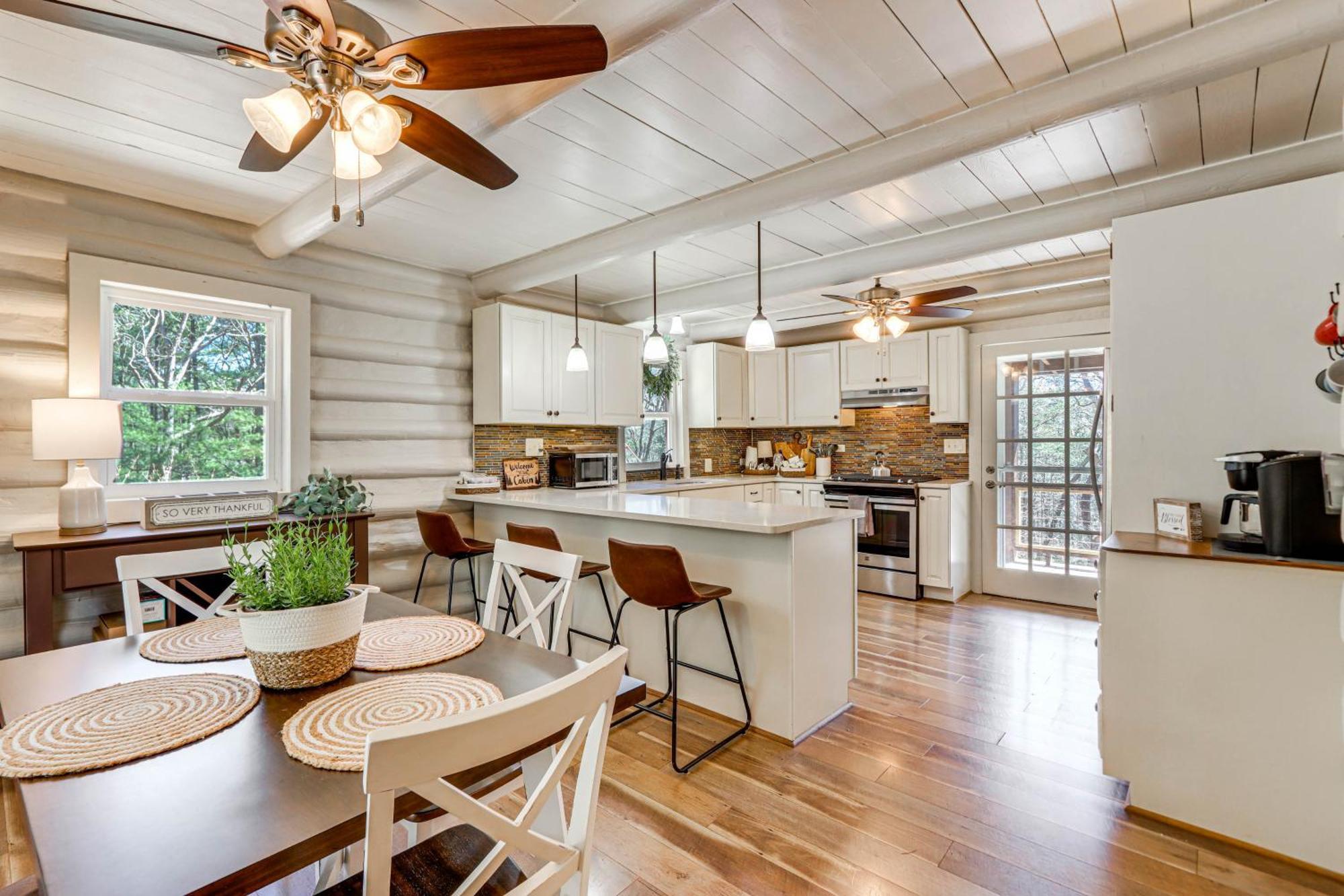 Dog-Friendly Hiawassee Cabin With Decks And Fire Pit! Ngoại thất bức ảnh