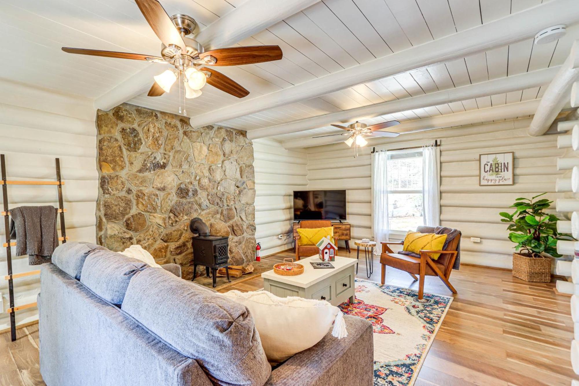 Dog-Friendly Hiawassee Cabin With Decks And Fire Pit! Ngoại thất bức ảnh