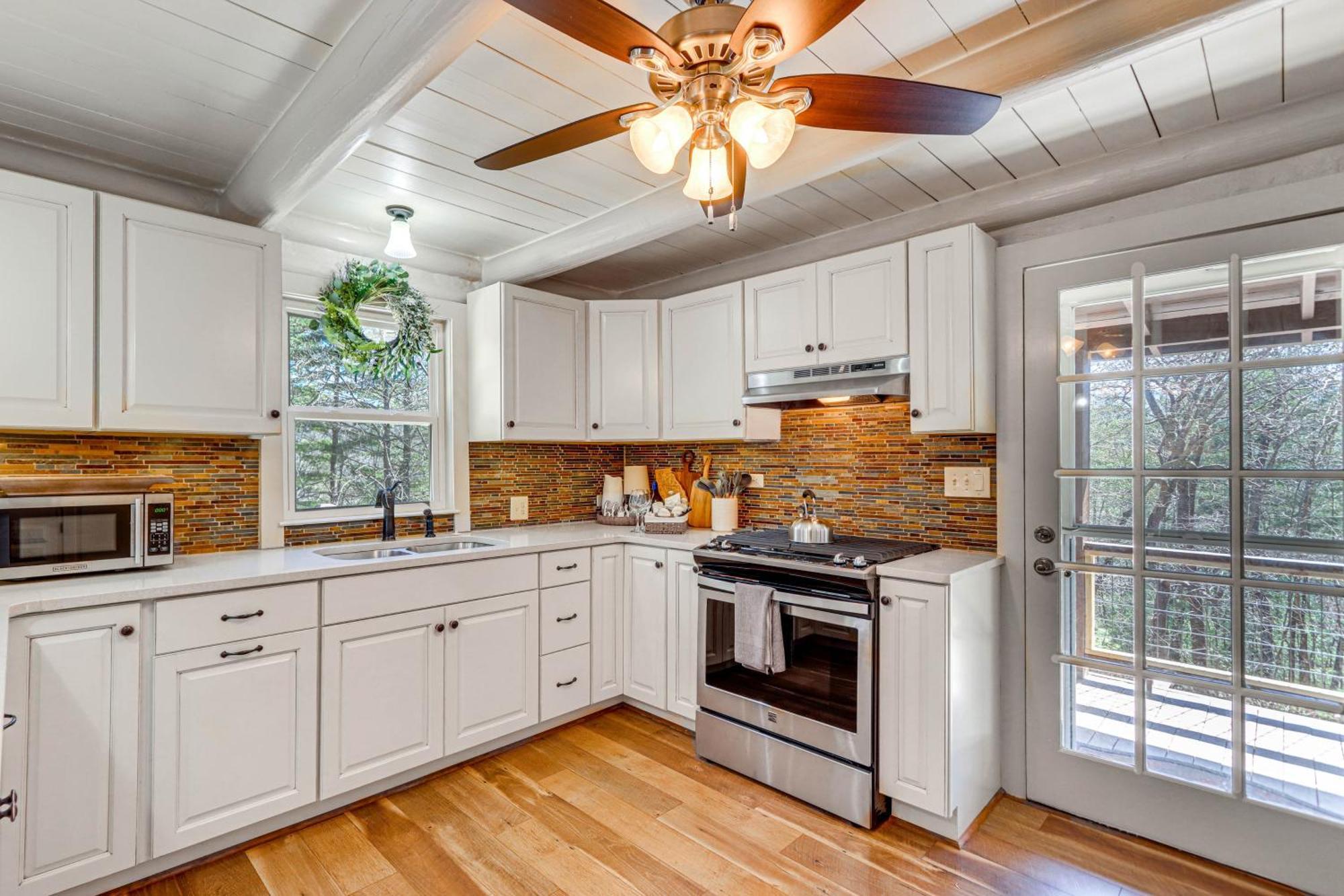 Dog-Friendly Hiawassee Cabin With Decks And Fire Pit! Ngoại thất bức ảnh