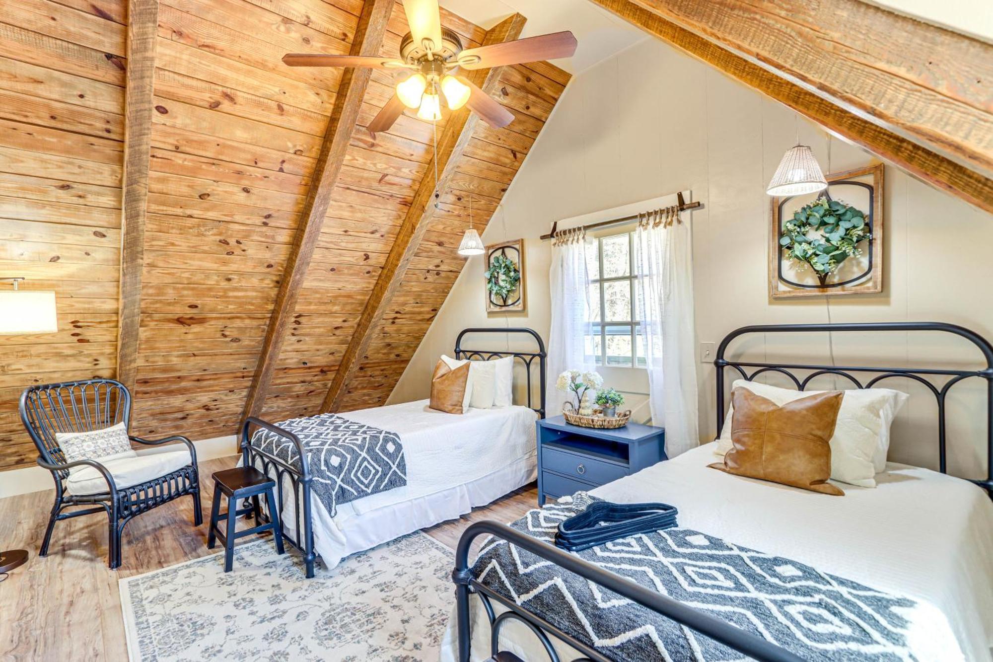 Dog-Friendly Hiawassee Cabin With Decks And Fire Pit! Ngoại thất bức ảnh